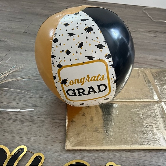 Black and Gold Graduation Decoration Set - Picture 3 of 9